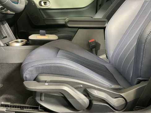 Certified 2025 MINI Cooper S image 17