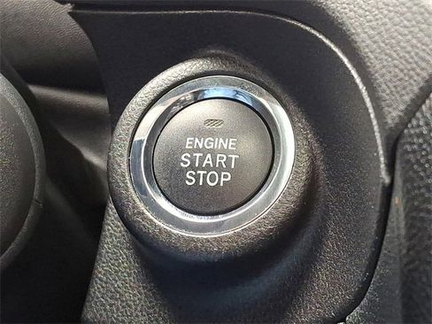 Used 2022 Subaru Ascent Limited w/ Technology Package image 26