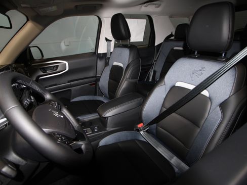 New 2026 Ford Bronco Sport Outer Banks w/ Outer Banks Tech Package+ AWD/4WD image 3
