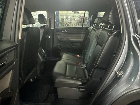 Used 2023 Volkswagen Atlas SE w/ Black Wheel Package AWD/4WD image 31