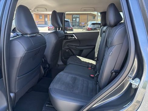 Used 2025 Mitsubishi Outlander SE AWD/4WD image 11