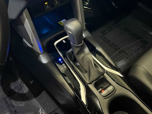 Certified 2023 Toyota Corolla Cross XLE image 23