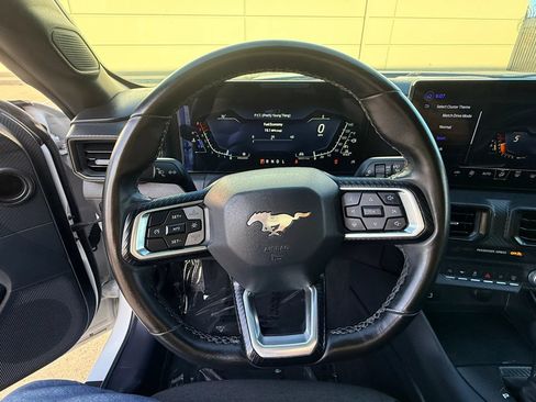 Used 2024 Ford Mustang Coupe RWD image 23