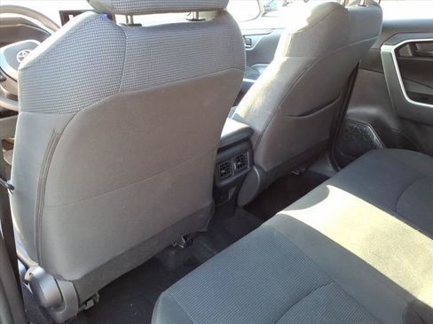 Used 2024 Toyota RAV4 LE AWD/4WD image 15
