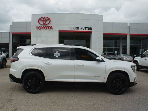 Used 2025 GMC Acadia Denali w/ LPO, Floor Liner Package FWD image 1