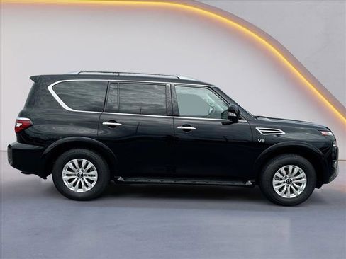 Used 2022 Nissan Armada SV image 3