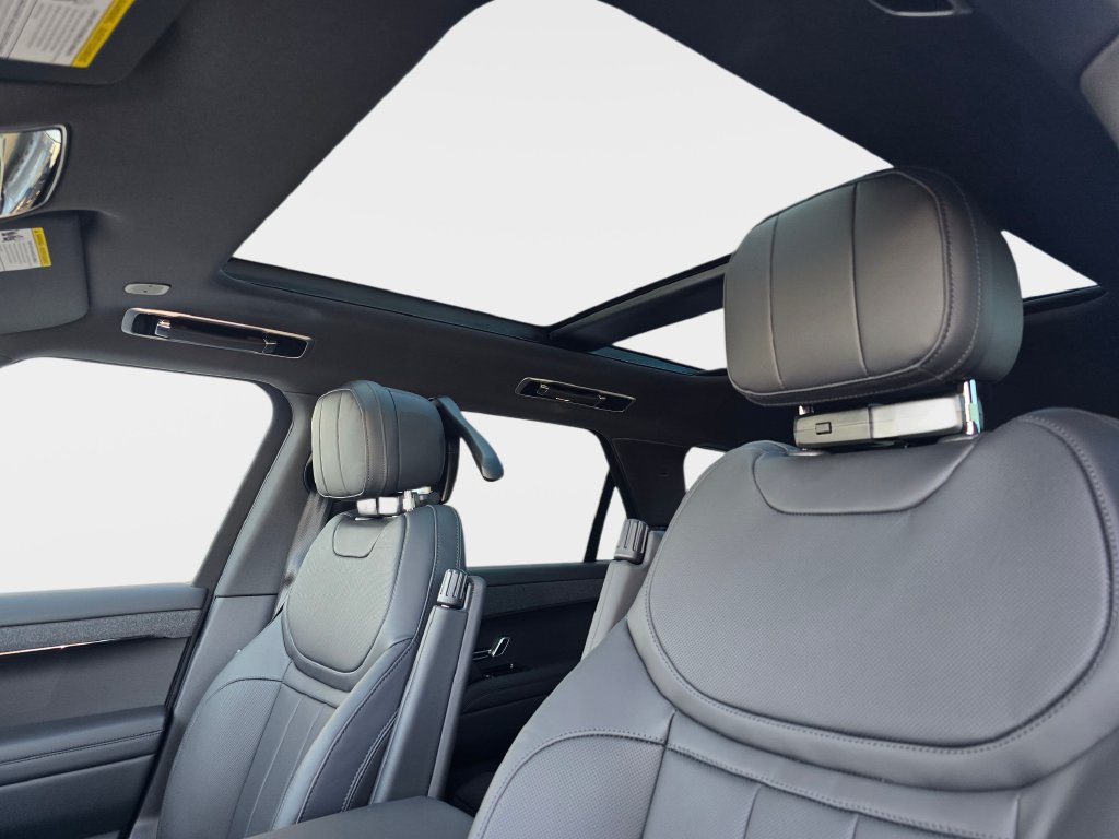New 2027 Land Rover Range Rover Sport Dynamic SE AWD/4WD image 31