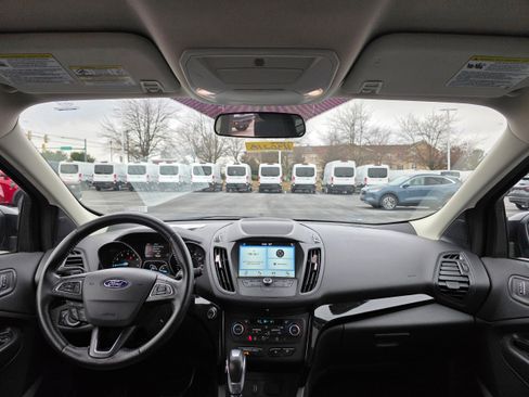 Used 2019 Ford Escape SE image 11