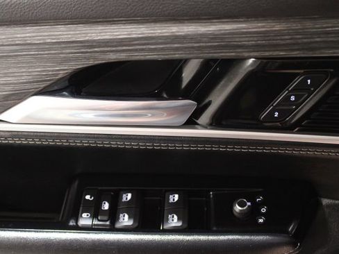 Used 2022 Jeep Wagoneer Series III w/ Premium Group I AWD/4WD image 19