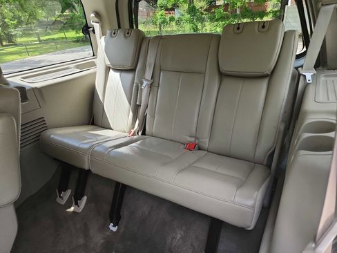 Used 2013 Ford Expedition Limited image 31