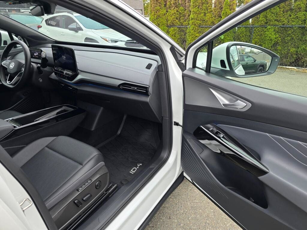 Used 2023 Volkswagen ID.4 Pro S Plus AWD/4WD image 10