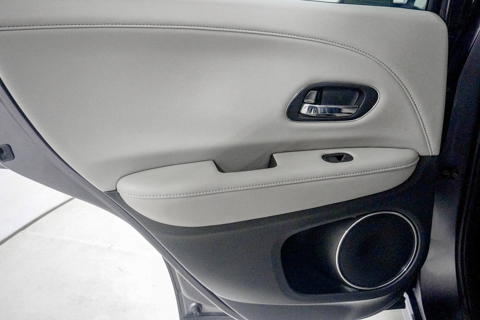 Used 2020 Honda HR-V Touring image 37