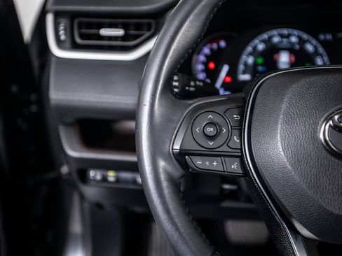 Used 2019 Toyota RAV4 Limited image 34