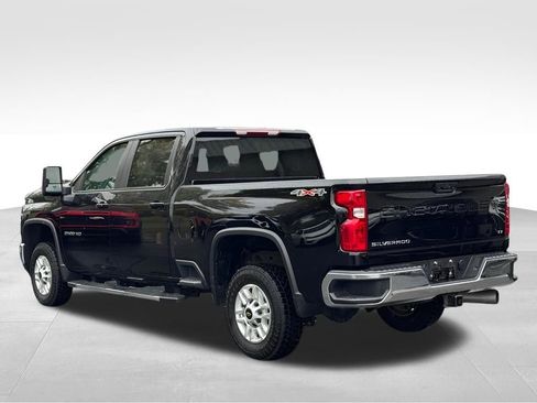 Used 2024 Chevrolet Silverado 2500 LT image 9