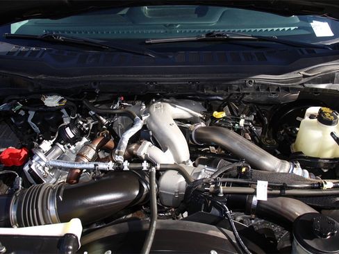 Certified 2024 Ford F250 XLT image 30