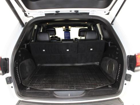 Used 2020 Jeep Grand Cherokee Altitude image 17