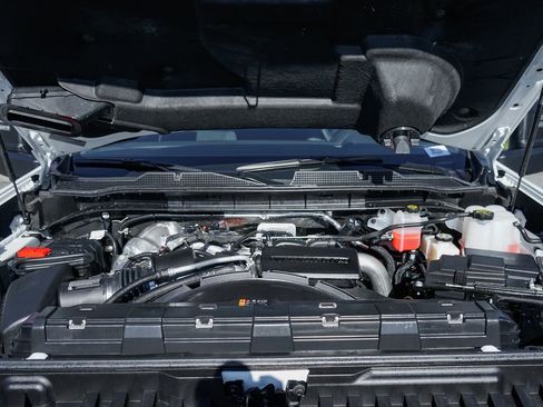 Used 2025 Chevrolet Silverado 3500 LT w/ Convenience Package image 11