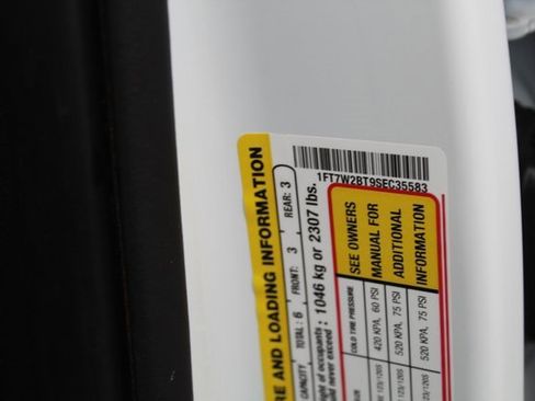 Used 2025 Ford F250 XLT image 35