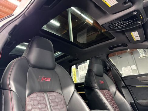 Used 2024 Audi RS 6 performance AWD/4WD image 24