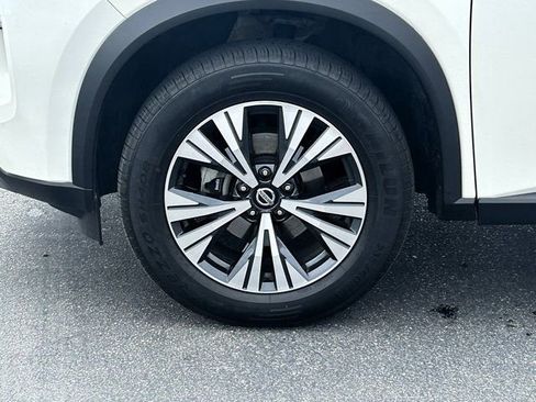 Used 2021 Nissan Rogue SV image 12