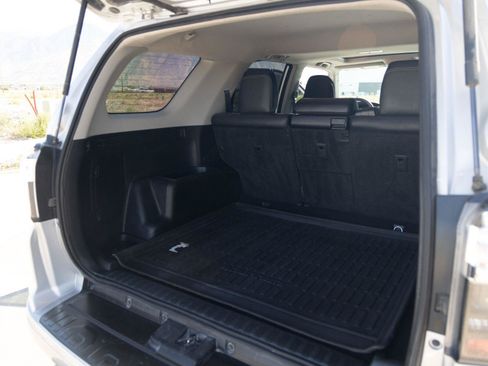 Used 2017 Toyota 4Runner Limited AWD/4WD image 34