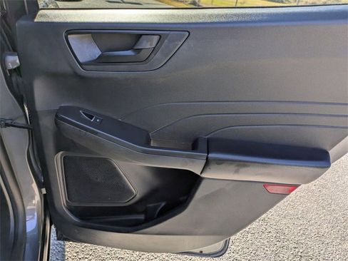 Used 2022 Ford Escape SE image 33