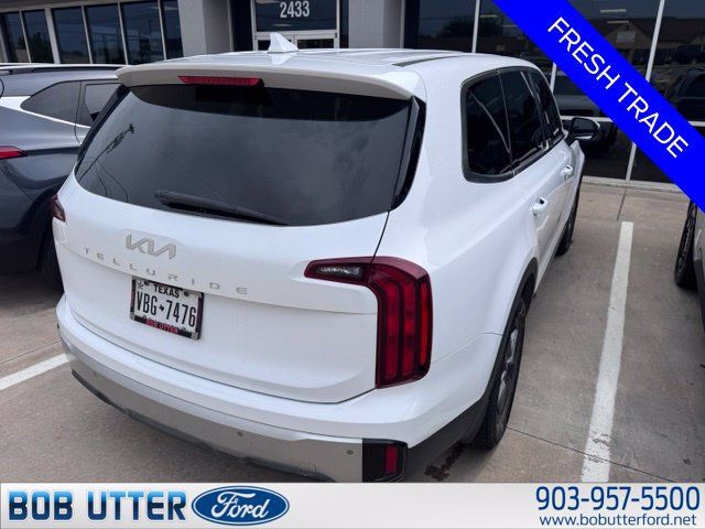Used 2024 Kia Telluride LX FWD image 4