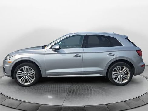 Used 2019 Audi Q5 Premium w/ Premium Plus Package AWD/4WD image 2