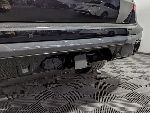 Used 2026 BMW X5 M60i image 8