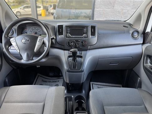 Used 2019 Nissan NV200 S image 6