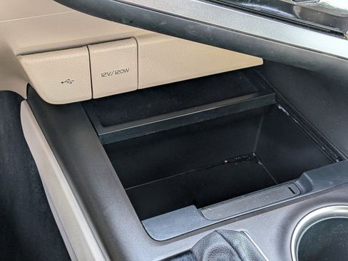 Used 2022 Toyota Camry LE image 27