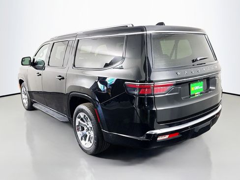 Used 2024 Jeep Wagoneer L Series II RWD image 7