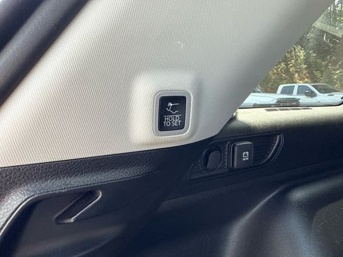 Used 2023 Jeep Grand Cherokee Laredo w/ Luxury Tech Group I AWD/4WD image 30