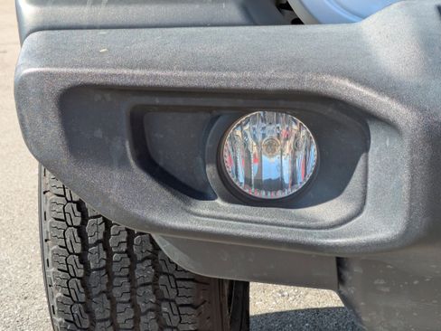 Used 2020 Jeep Gladiator Sport w/ Trailer Tow Package image 13