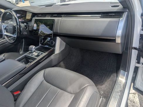 Used 2023 Land Rover Range Rover Long Wheelbase SE AWD/4WD image 24