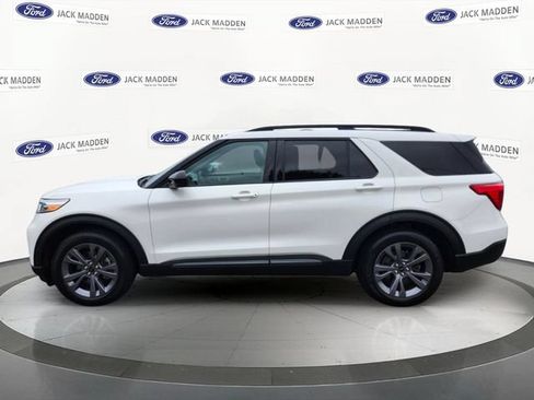 Used 2023 Ford Explorer XLT w/ Equipment Group 202A AWD/4WD image 2