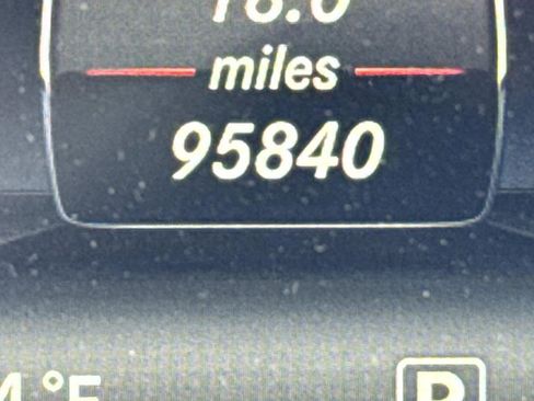 Used 2016 Mercedes-Benz E 350 Sedan image 27