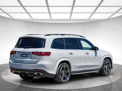 Certified 2025 Mercedes-Benz GLS 450 4MATIC image 4