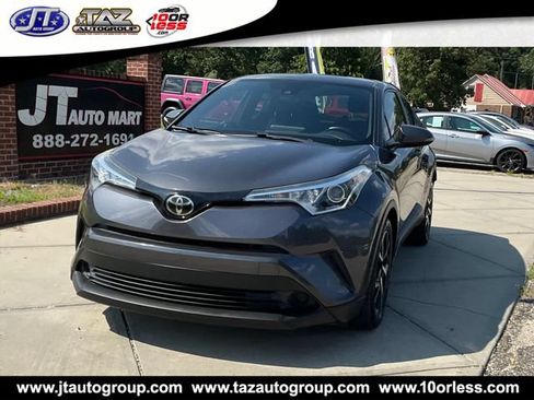 Used 2018 Toyota C-HR XLE FWD image 3