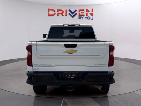 Used 2024 Chevrolet Silverado 2500 Custom w/ Custom Value Package AWD/4WD image 4
