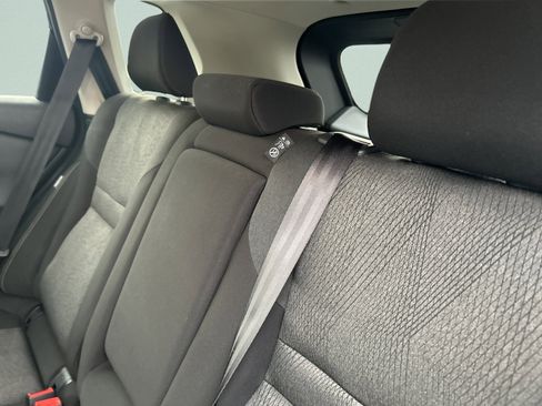 Used 2025 Nissan Rogue SV image 15