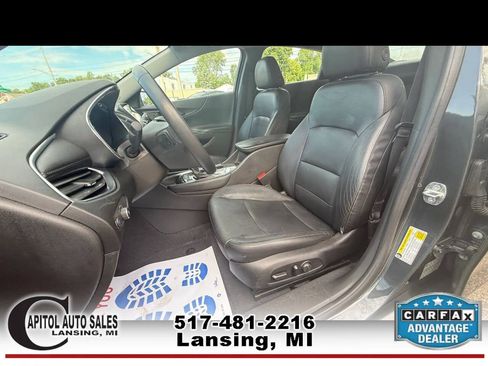 Used 2017 Chevrolet Malibu LT w/ Leather Package FWD image 13
