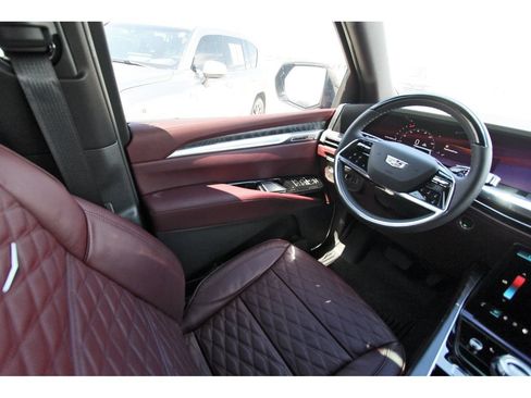 New 2026 Cadillac Escalade ESV Sport w/ Touring Package AWD/4WD image 8