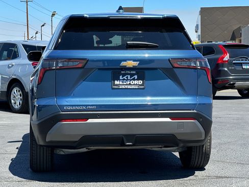 Used 2025 Chevrolet Equinox LT AWD/4WD image 5
