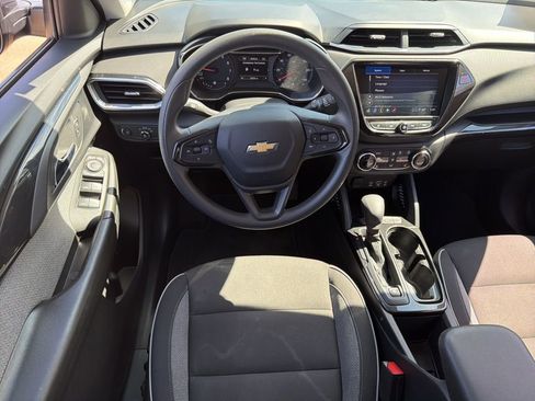 Used 2023 Chevrolet TrailBlazer LT w/ Convenience Package image 21