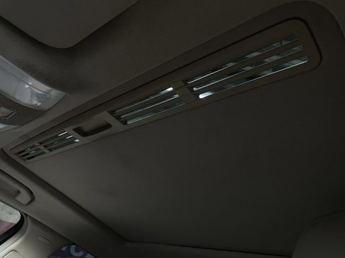 Used 2010 Mercedes-Benz C 300 4MATIC Sedan image 39