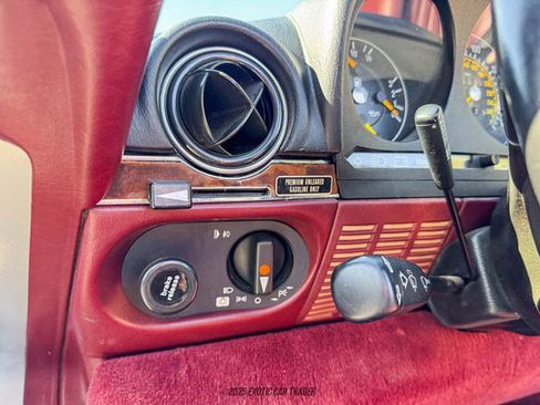 Used 1989 Mercedes-Benz 560 SL image 54