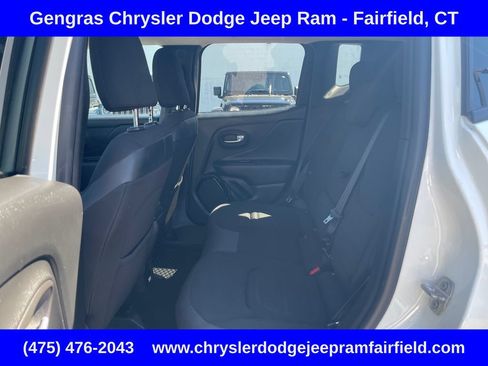 Used 2017 Jeep Renegade Altitude AWD/4WD image 33