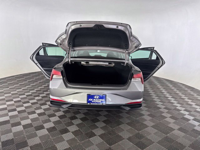 Used 2023 Hyundai Elantra SEL FWD image 16