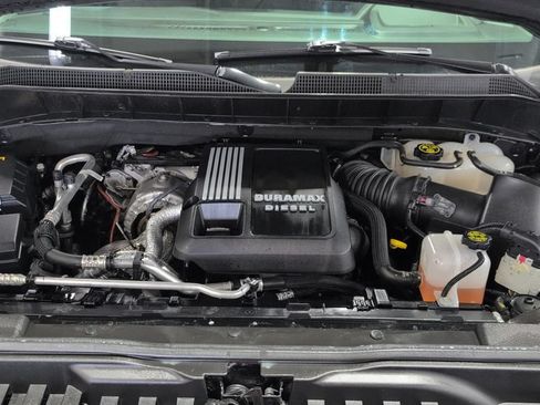 Used 2024 Chevrolet Silverado 1500 LTZ AWD/4WD image 25